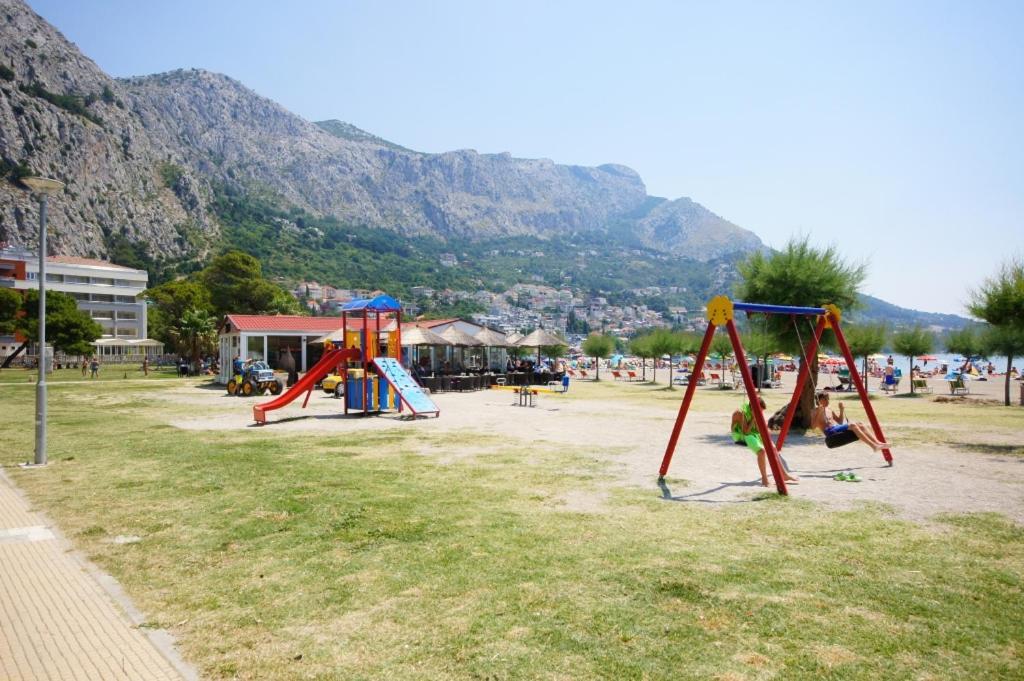 Villa 奥米什 外观 照片