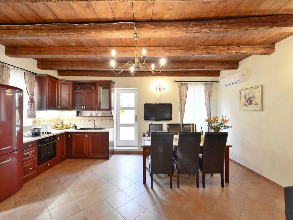 Villa 奥米什 外观 照片